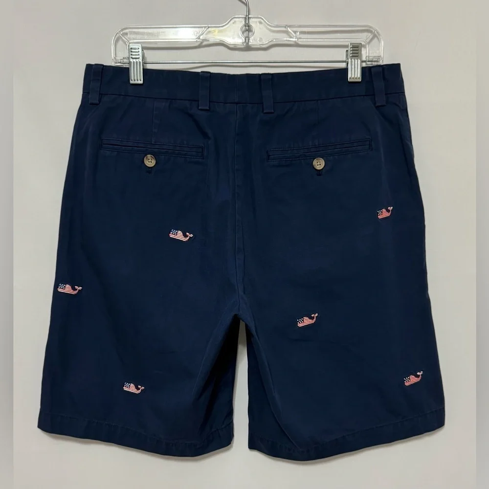 VINEYARD VINES Breaker Shorts Embroidered Flag Whales Mens Size 32 Navy Blue
